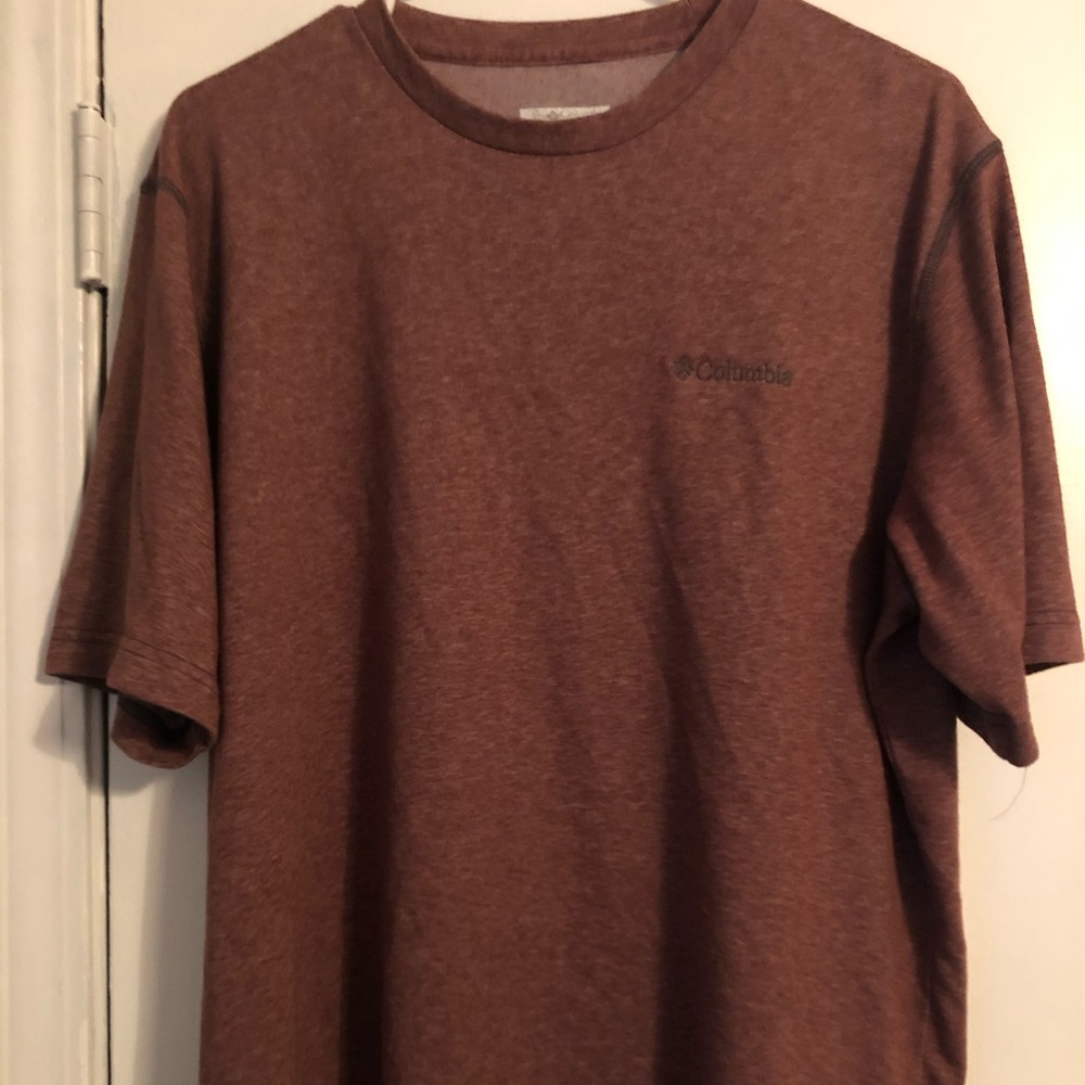 Men’s Columbia tee